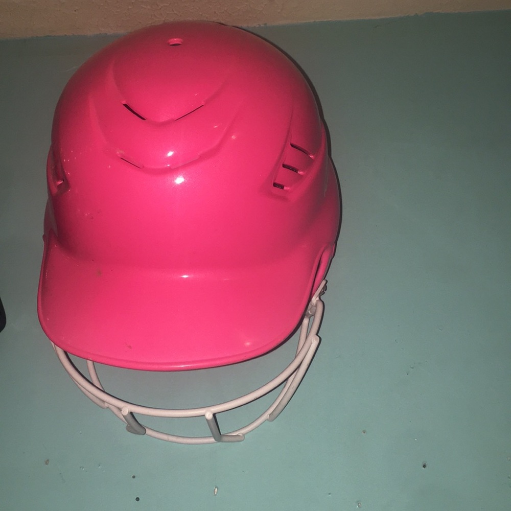 Softball helmet